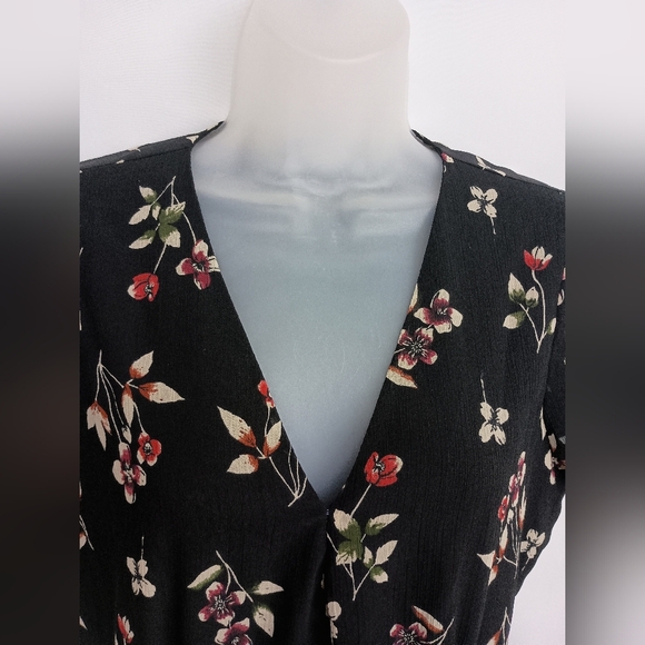 MADEWELL Dark Floral Cottage,Y2K,Dainty Feminine Girlhoodcore V-Neck Dress(#831) - Picture 7 of 11